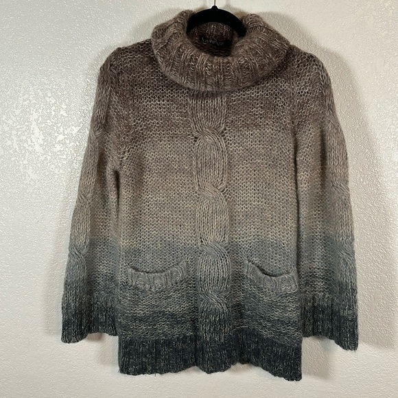 Gradient Cable Knit Wool Mohair Blend Turtleneck Sweater size medium - Picture 1 of 7